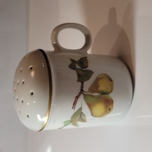 (#2)Royal worcester evesham gold sugar &cinnamon shaker